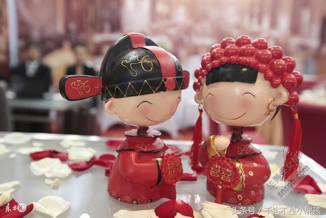 怀孕37周肚子大又圆，婆婆说是女儿，医生报喜后家人默默抹眼泪！