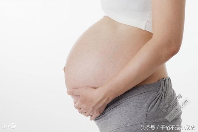 怀孕37周肚子大又圆，婆婆说是女儿，医生报喜后家人默默抹眼泪！