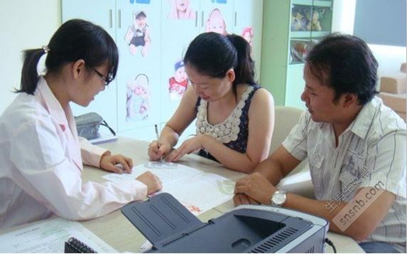 怀孕3个月孕妇胎停，医生却说是正常现象，孕期流产怎么办？