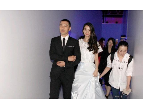 黄晓明baby离婚石锤?心疼"小海绵",会变成下一个甜馨吗 ... ...