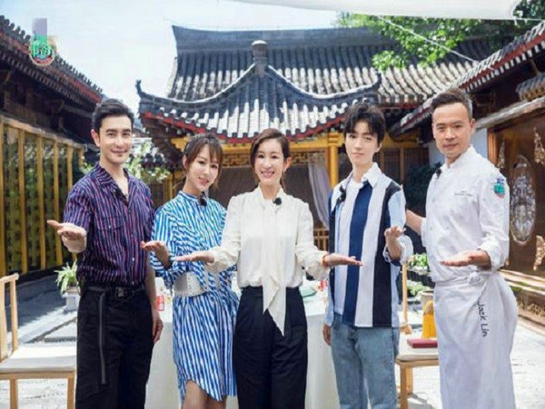 《中餐厅》“明学”再升级，秦海璐怼黄晓明，求生欲超强！！ ...