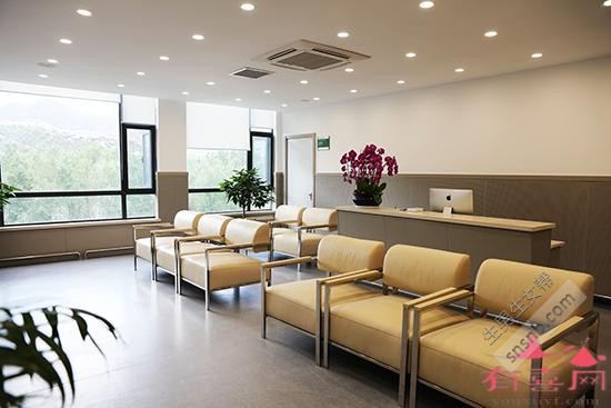 西藏阜康医院妇产儿童医院大厅